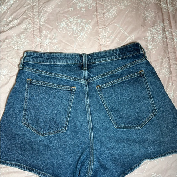 Abercrombie & Fitch High-Rise Dad Denim Shorts - Blue - Picture 3 of 3